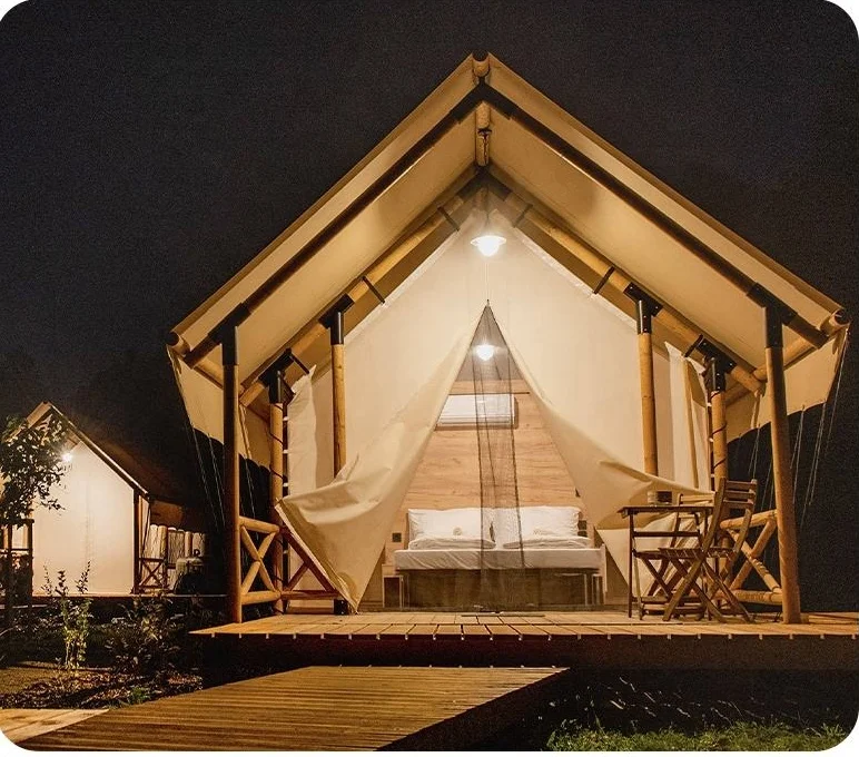 Outdoor Luxury Hotel Living Resort Custom Homes Wood Canvas Lodge Glamping Hut With Bathroom Safari Lodge Tents