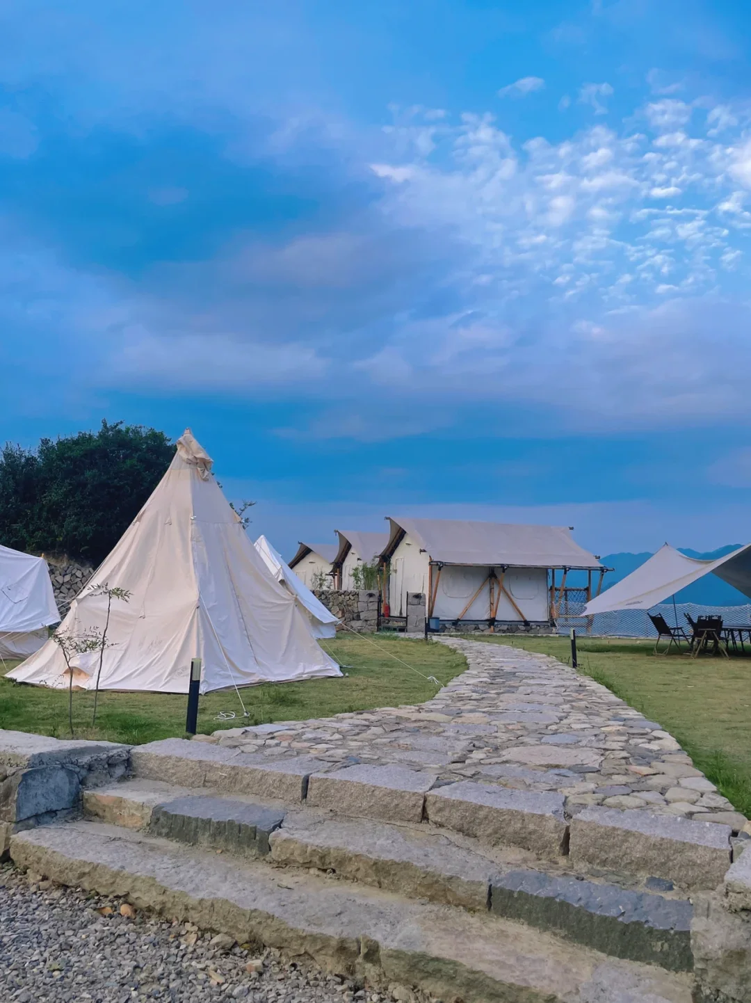 Outdoor Holiday Camping Hotel Luxury Wooden Structure Windproof Safari Summer Tent Oxford Modular Design >3000mm Waterproofing - Image 6